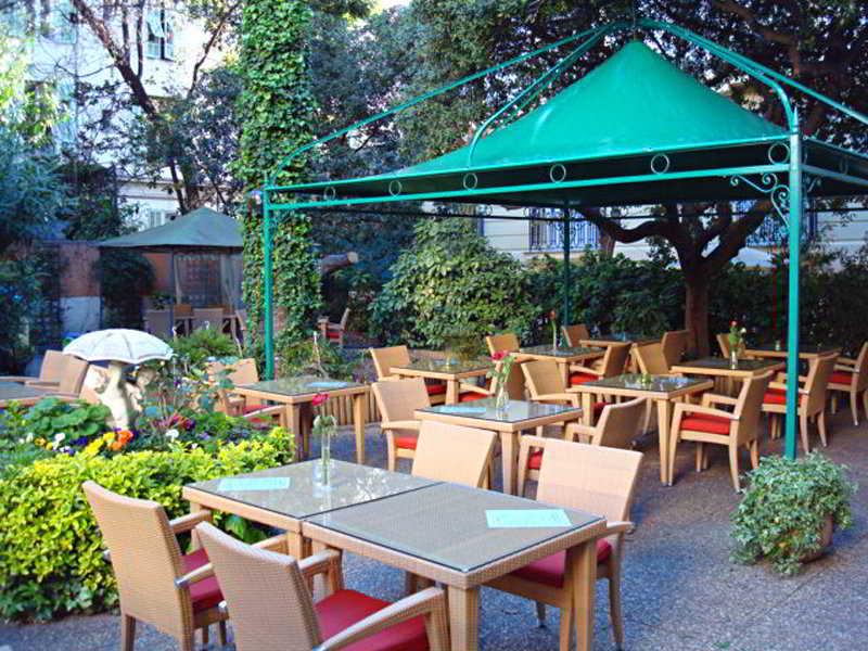 Hotel Restaurant Oasis Nizza Esterno foto